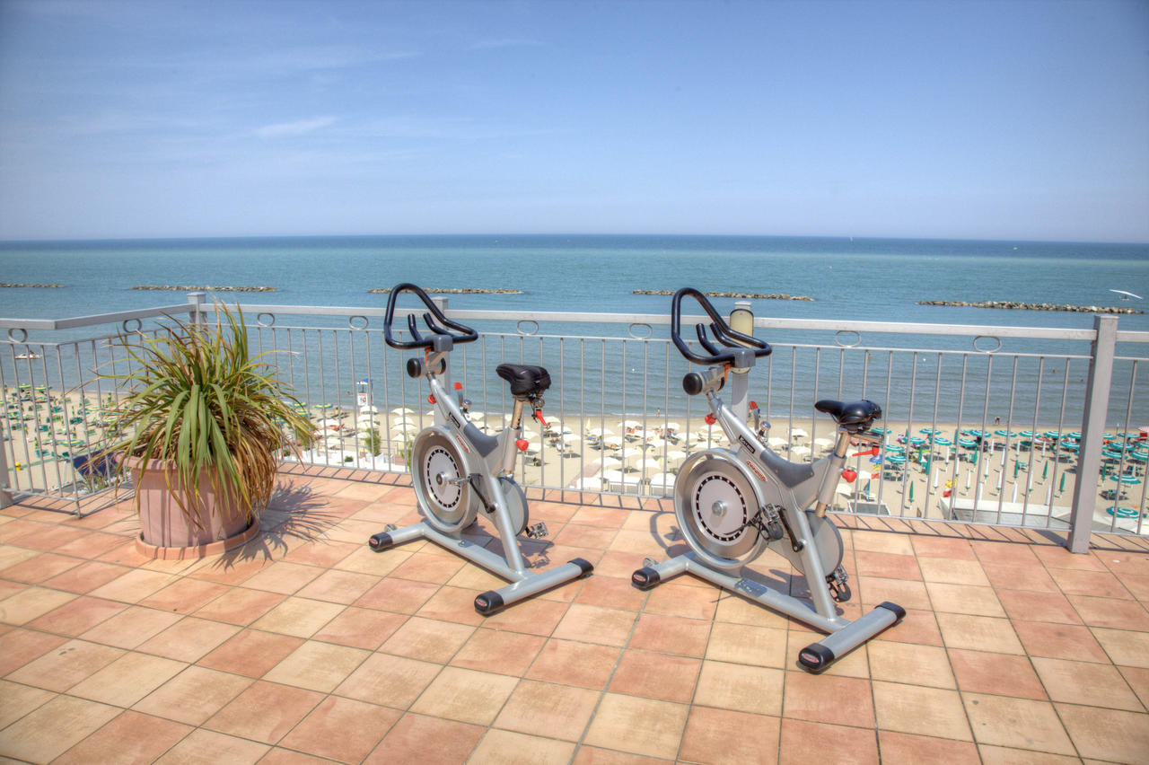 Hotel Il Caminetto Porto San Giorgio Buitenkant foto
