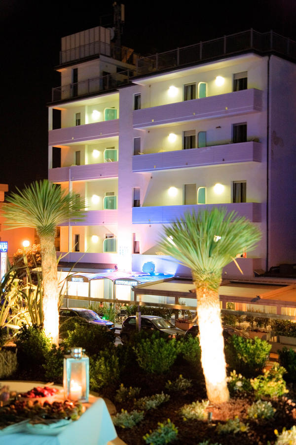 Hotel Il Caminetto Porto San Giorgio Buitenkant foto